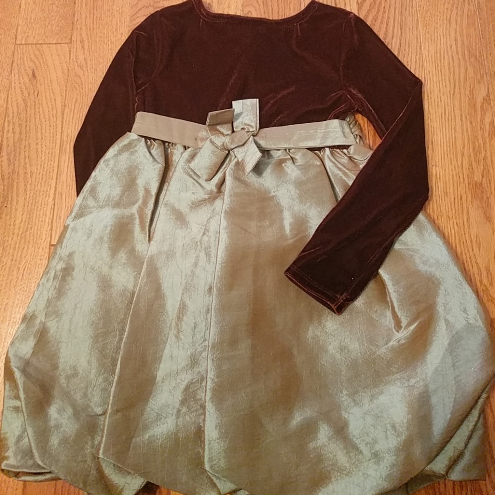 Holiday Dress - Picture 5 of 6